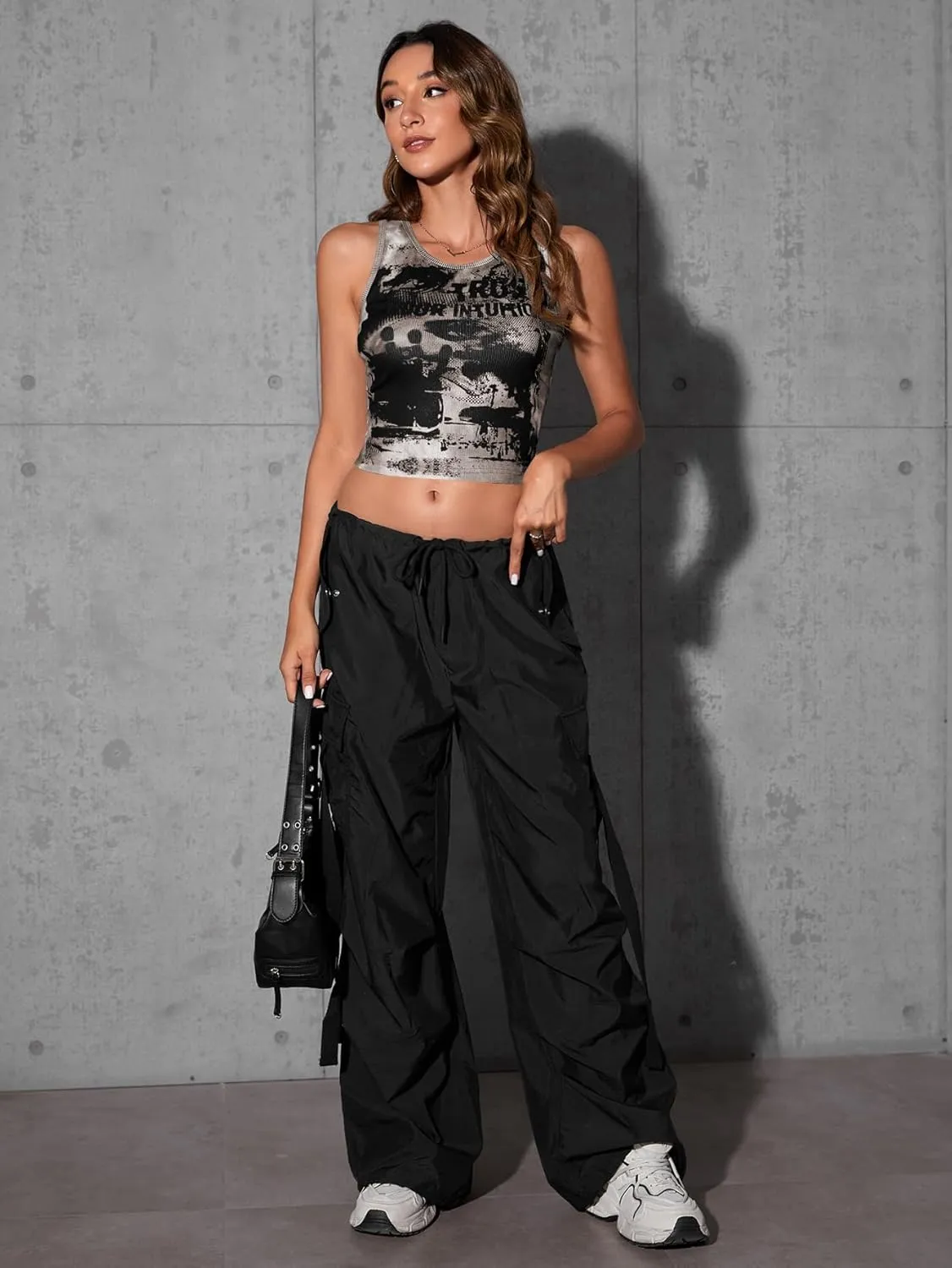 SOLY HUX Women's Y2K Gothic Graphic Tank Tops Scoop Neck Sleeveless Crop Going Out Tops Summer Clothes