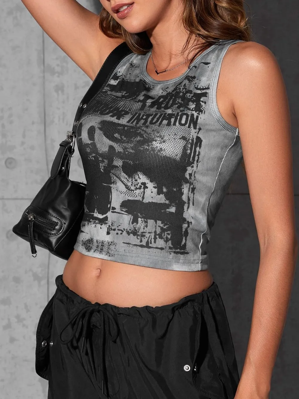 SOLY HUX Women's Y2K Gothic Graphic Tank Tops Scoop Neck Sleeveless Crop Going Out Tops Summer Clothes