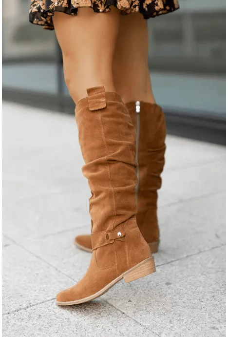 Women's Knee-High Suede Boots: Stylish & Comfortable