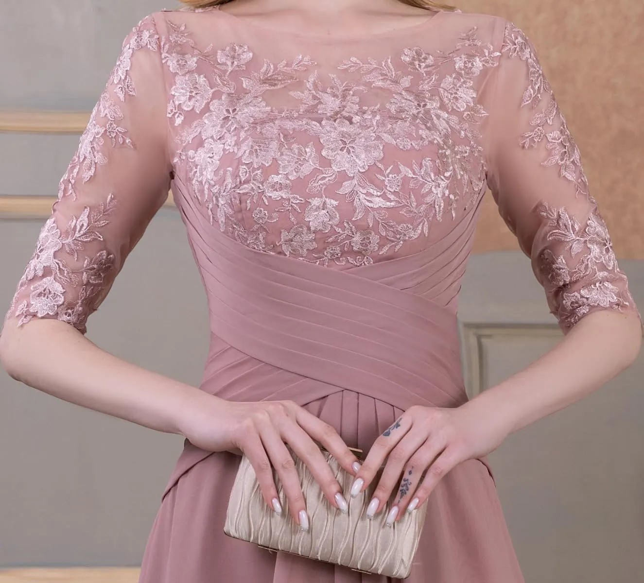 Women's Laces Appliques Mother of The Bride Dresses with Sleeves Long Chiffon Wedding Guest Dresses